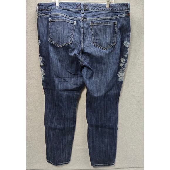 Torrid Floral Embroidered Jeans Size 22R - Picture 2 of 5